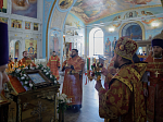 В субботу Светлой седмицы епископ Дионисий совершил Литургию в храме Успения Пресвятой Богородицы города Калач