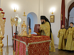В Неделю 8-ю по Пятидесятнице епископ Дионисий совершил Божественную литургию в Воскресенском соборе Белогорского мужского монастыря