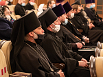 Митрополит Воронежский и Лискинский Сергий, Глава Воронежской митрополии, временно управляющий Россошанский епархией, возглавил работу ежегодного Епархиального собрания духовенства, монашествующих и мирян Россошанской епархии
