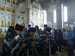 Преосвященнейший епископ Дионисий совершил в Свято-Ильинском кафедральном соборе города Россоши последнюю в этом году Литургию Преждеосвященных Даров