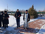В селе Сухой Донец Богучарского района священник принял участие в памятном митинге
