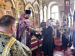 Прихожане храма святых апостолов Петра и Павла села Петропавловка поблагодарили иерея Дионисия Киреева за понесенные труды