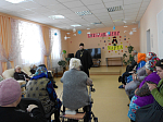 Отец благочинный посетил насельников дома престарелых