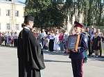 Благочинный посетил торжественную линейку в Острогожском казачьем кадетском корпусе по случаю Первого звонка