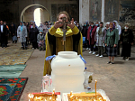 В Купянке в престольный праздник храма Архистратига Михаила совершили молебное пение и крестный ход