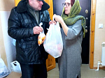 На приходе Свято-Ильинского собора продолжает свою деятельность благотворительная трапезная.
