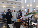 В день престольного праздника Архипастырь совершил Божественную литургию в храме Всемилостивого Спаса города Россошь