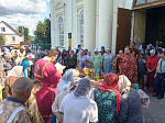 В храме Архистратига Божия Михаила города Острогожска состоялось праздничное богослужение, по окончании которого освятили мед