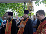 Преосвященнейший епископ Дионисий совершил Божественную литургию в Георгиевском храме села Терновое Острогожского района