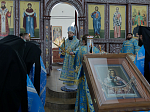 В праздник Похвалы Богородицы Архипастырь совершил Божественную литургию в Воскресенском соборе Белогорского мужского монастыря