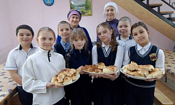 В воскресной школе при храме Архистратига Божия Михаила села Воробьевка провели духовно-просветительское мероприятие для детей