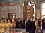 Епископ Россошанский и Острогожский Дионисий сослужил главе Воронежской митрополии за всенощным бдением в канун праздника Собора Воронежских святых