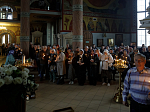 В канун Великого четверга епископ Дионисий совершил таинство Елеосвящения в Свято-Ильинском кафедральном соборе города Россоши