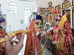 Епископ Россошанский и Острогожский Дионисий совершил Божественную литургию в Георгиевском храме с. Манино Калачеевского района