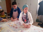 В Духовно-просветительском центре Тихона Задонского города Острогожска прошел мастер-класс по изготовлению жаворонков