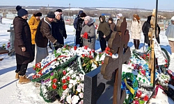 В селе Сухой Донец Богучарского района священник принял участие в памятном митинге