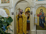 Епископ Россошанский и Острогожский Дионисий возглавил воскресное богослужение в Спасском Костомаровском женском монастыре