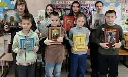 В воскресной школе при храме в селе Петропавловка прошло занятие, посвященное Дню православной книги