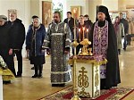 Поклонение Животворящему Кресту Господню