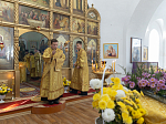 Епископ Дионисий совершил Божественную литургию в Никольском храме с. Урыв – Покровка Острогожского благочиния