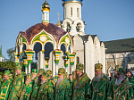 Епископ Россошанский и Острогожский Дионисий сослужил Святейшему Патриарху Кириллу за всенощным бдением в Троице-Сергиевой лавре