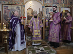 В субботу первой седмицы Великого поста Правящий Архиерей совершил Литургию в Троицком храме пгт Подгоренский