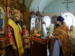 В понедельник Светлой седмицы епископ Дионисий совершил Литургию в храме Покрова Пресвятой Богородицы города Павловска