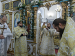 Епископ Россошанский и Острогожский Дионисий возглавил праздничное богослужение в храме святого мученика Иоанна Воина города Богучара
