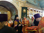 В понедельник Светлой седмицы епископ Дионисий совершил Литургию в храме Покрова Пресвятой Богородицы города Павловска