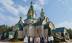 Воспитанники воскресной школы и сотрудники Острогожского благочиния совершили паломническую поездку в Рамонский район