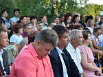 В Кантемировке благочинный поздравил выпускников