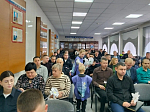 Сотрудники госучреждений город Россошь приняли участие в благотворительной акции «Белый Цветок»