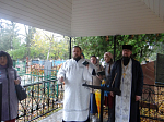 В Димитриевскую поминальную родительскую субботу благочинный посетил городское кладбище