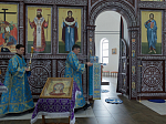 В праздник Похвалы Богородицы Архипастырь совершил Божественную литургию в Воскресенском соборе Белогорского мужского монастыря