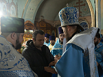 Архипастырь возглавил торжественное Богослужение в храме Покрова Пресвятой Богородицы города Павловска