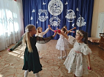 В дни Светлой Пасхальной седмицы благочинный Богучарского церковного округа совершил визит в детский сад «Радуга» села Радченское