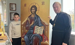 Прихожане Преображенского храма села Заболотовка подготовили храм к празднику Святой Пасхи