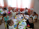 В детском саду "Колокольчик" прошли мастер-классы по изготовлению пасхальных сувениров