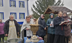 Праздничное богослужение в храме Покрова Пресвятой Богородицы сл. Шапошниковка