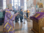 Преосвященнейший епископ Дионисий совершил Божественную литургию в Ильинском кафедральном соборе г. Россошь