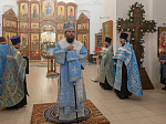 В преддверии престольного праздника Архипастырь совершил всенощное бдение в Покровском храме с. Шапошниковка Ольховатского района