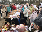Благочинный совершил освящение пасхальной снеди в поселке Пригородный Калачеевского района