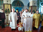В Крещенский сочельник в храме святых апостолов Петра и Павла села Петропавловка совершена Литургия и чин великого освящения воды