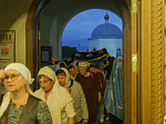 Накануне праздника Успения Пресвятой Богородицы Архипастырь совершил всенощное бдение с чином Погребения Плащаницы Божией Матери в Ильинском кафедральном соборе Россоши