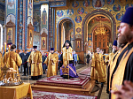 Епископ Россошанский и Острогожский Дионисий сослужил главе Воронежской митрополии за всенощным бдением в канун праздника Собора Воронежских святых