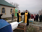 В Коденцово на Благовещенский храм установили крест и купол