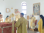 В Неделю 19-ю по Пятидесятнице епископ Дионисий совершил Божественную литургию в Воскресенском соборе Белогорского мужского монастыря