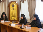 Преосвященнейший епископ Дионисий принял участие в работе круглого стола «Практическое исполнение монашеских обетов в условиях современности»
