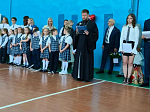 Священнослужители Россошанского благочиния посетили торжественные линейки в День знаний