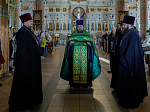В канун праздника Входа Господня в Иерусалим Архипастырь совершил всенощное бдение в Свято-Ильинском кафедральном соборе города Россоши
